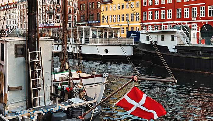 آیا یاد گرفتن زبان کشور دانمارک قبل از مهاجرت باید انجام شود؟